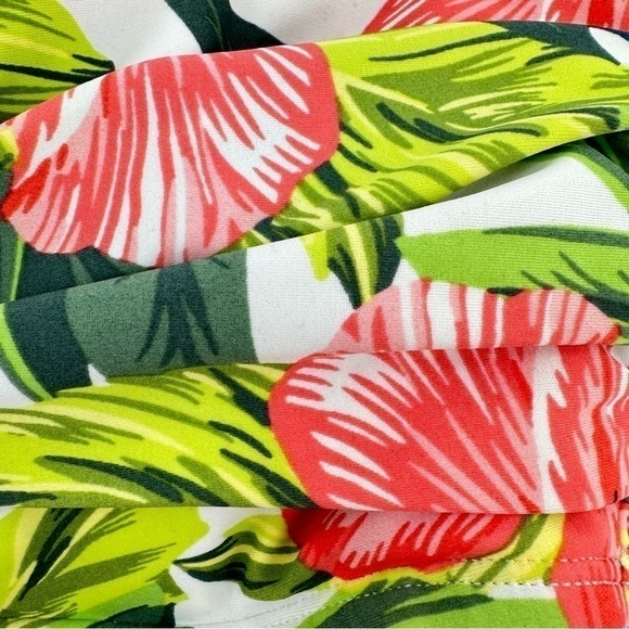 Kona Sol Women’s Tropical Print Bikini Top with Tie Size Medium - Picture 4 of 12